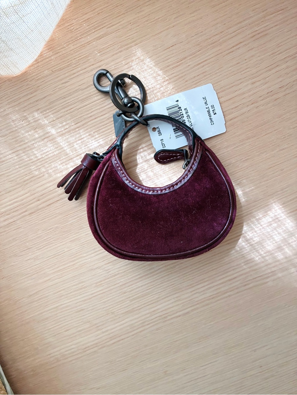 NWT🥀Coach Carmen Bag Charm Burgundy CCF19 Velvet Key Ring Gunmetal Mini Case Red - Picture 4 of 6